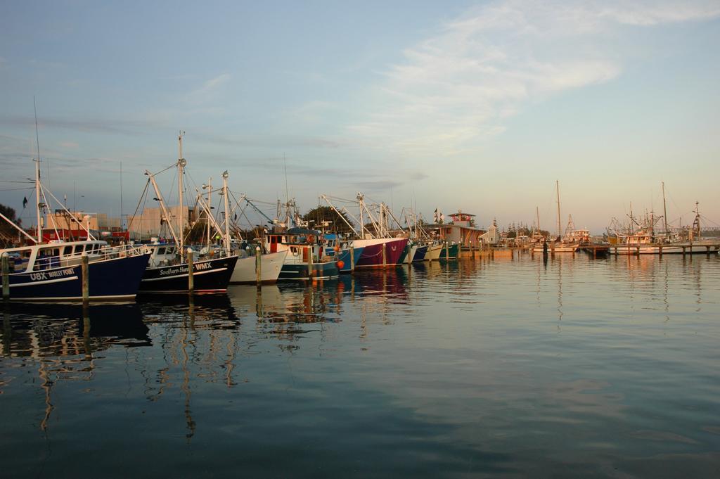 Waverley House Cottages Lakes Entrance Esterno foto