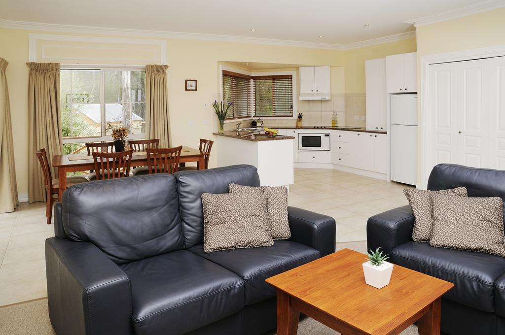 Waverley House Cottages Lakes Entrance Esterno foto