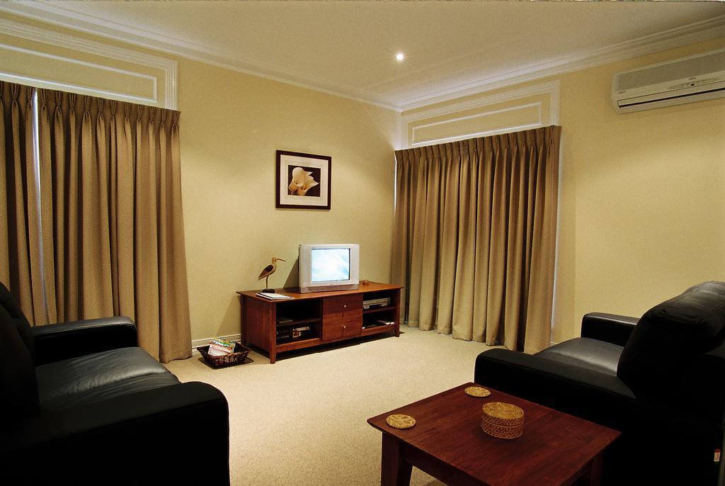 Waverley House Cottages Lakes Entrance Esterno foto